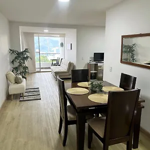 https://hermoso-y-lujoso-apartamento-enapartment.colombiamedellinhotels.com